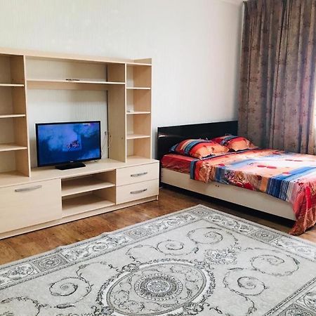 Жк Жана Алем Lägenhet Atyraū Exteriör bild