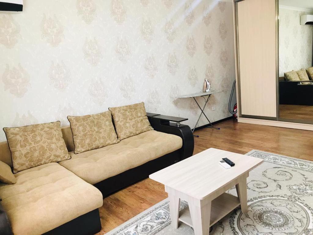 Жк Жана Алем Lägenhet Atyraū Exteriör bild
